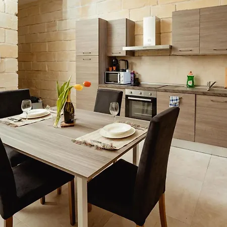 Apartment Classic 2bdr Designer Home! Close To Sea Sliema