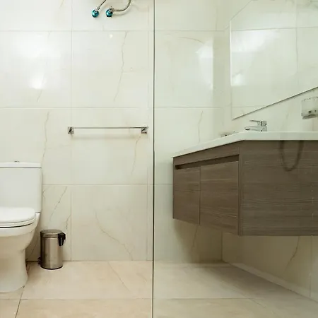 Classic 2bdr Designer Home! Close To Sea Sliema