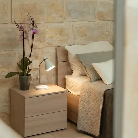 Classic 2bdr Designer Home! Close To Sea Sliema
