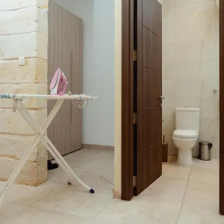 Classic 2bdr Designer Home! Close To Sea Sliema