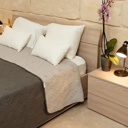 Apartmán Classic 2bdr Designer Home! Close To Sea Sliema